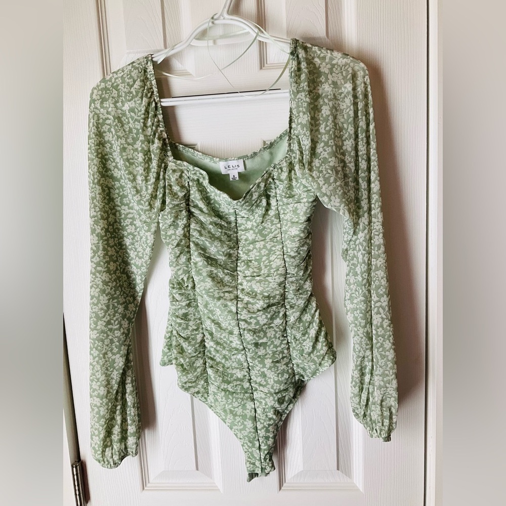 Le Lis Sage Floral‎ Long Sleeve Coquette ruched Bodysuit Sz s